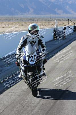 media/Dec-01-2025-Moto Forza (Mon) [[2daa91e15f]]/4-Around the Pits/